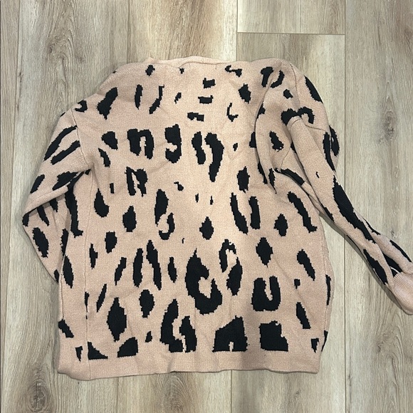Cheetah print Cardigan size L - Picture 4 of 4